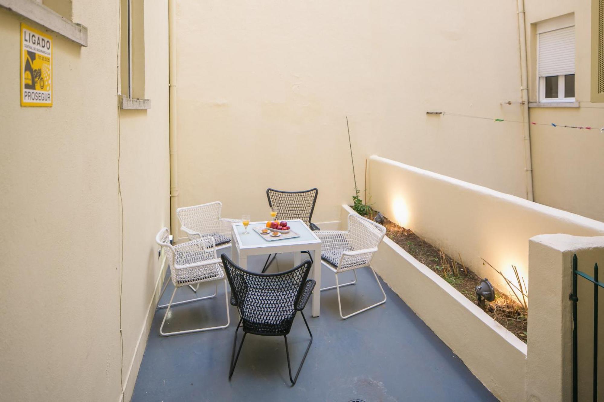 Apartament With A Terrace In The Heart Of Lisbon, 300 Exterior foto